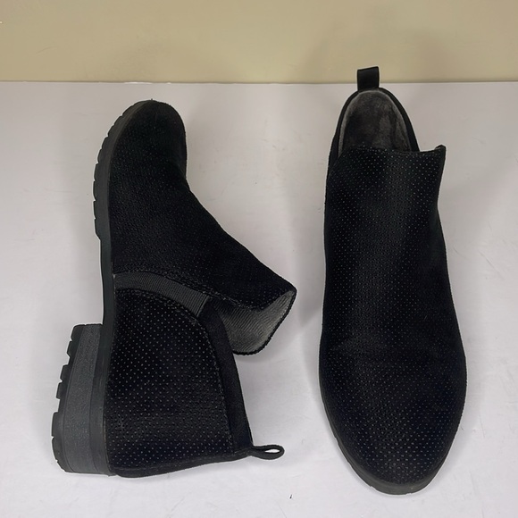 DR. SCHOLL’S Rolling Bootie Black Perforated Fabric Lug Outsile Slide-On 9M - Picture 14 of 14